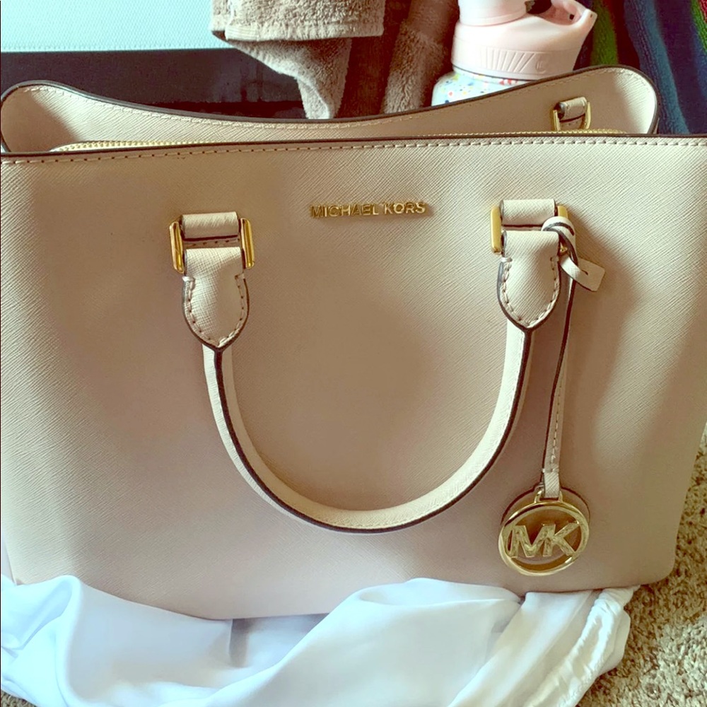 Michael kors purse